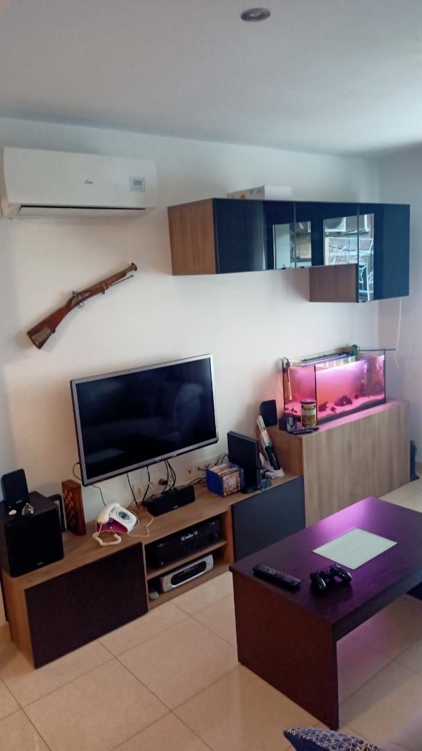 Sala d'estar de Pis en venda en Santurtzi  amb Aire condicionat i Balcó