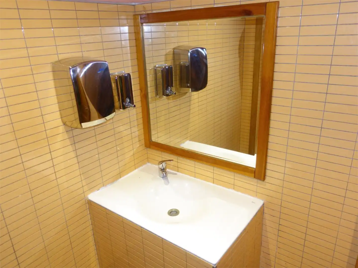 Commercial properties for rent in Avenida Constitución, 2, Cervera del Río Alhama Bathroom of Commercial properties for rent in Cervera del Río Alhama with Air Conditioner, Heating and Furnished