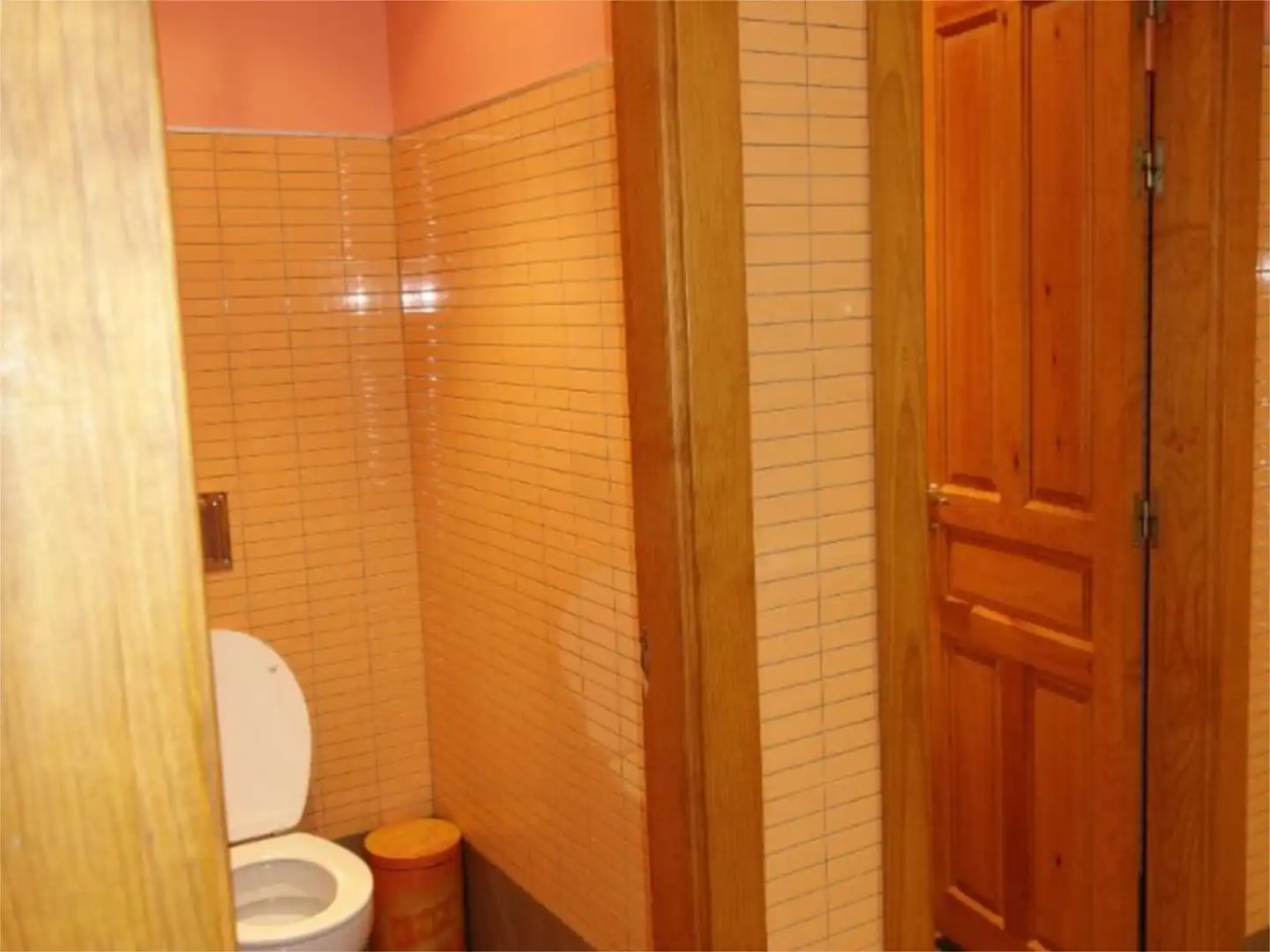 Commercial properties for rent in Avenida Constitución, 2, Cervera del Río Alhama Bathroom of Commercial properties for rent in Cervera del Río Alhama with Air Conditioner, Heating and Furnished