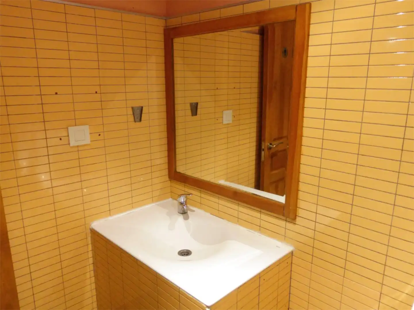 Commercial properties for rent in Avenida Constitución, 2, Cervera del Río Alhama Bathroom of Commercial properties for rent in Cervera del Río Alhama with Air Conditioner, Heating and Furnished