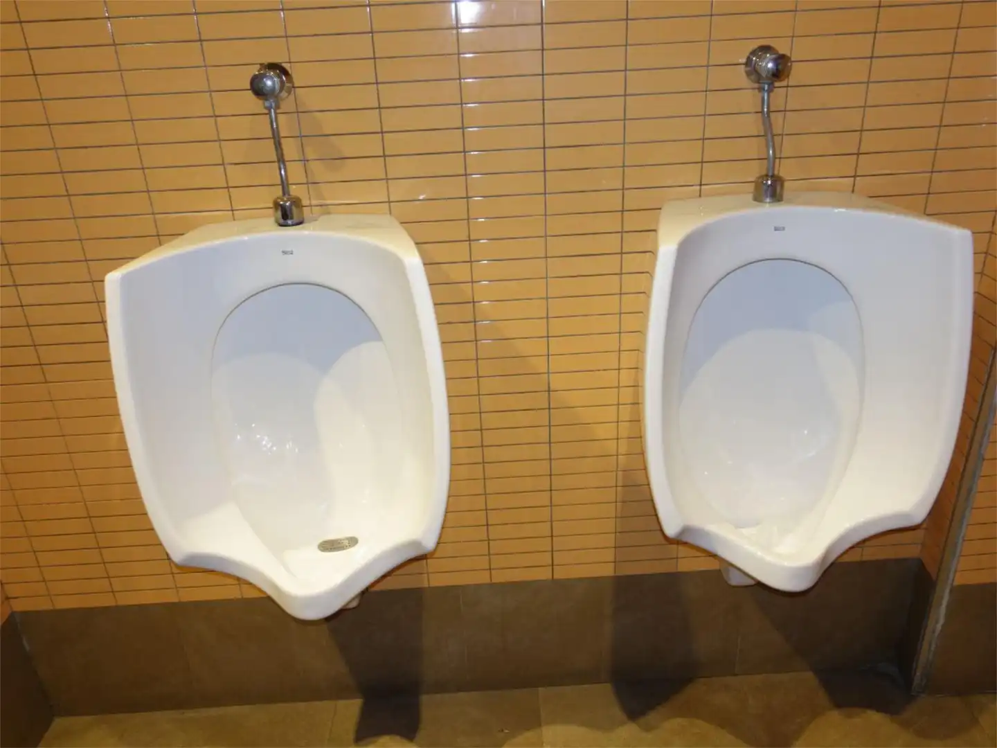 Commercial properties for rent in Avenida Constitución, 2, Cervera del Río Alhama Bathroom of Commercial properties for rent in Cervera del Río Alhama with Air Conditioner, Heating and Furnished