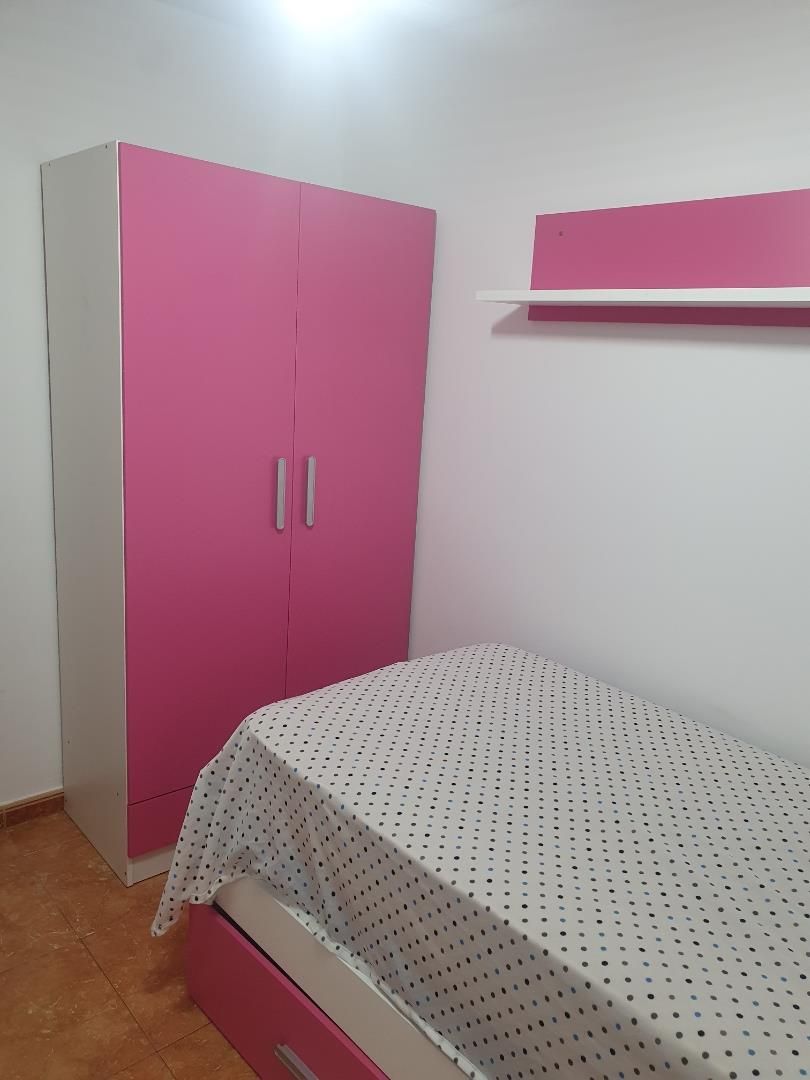 Dormitori de Pis per a compartir en Getafe amb Terrassa i Rentadora