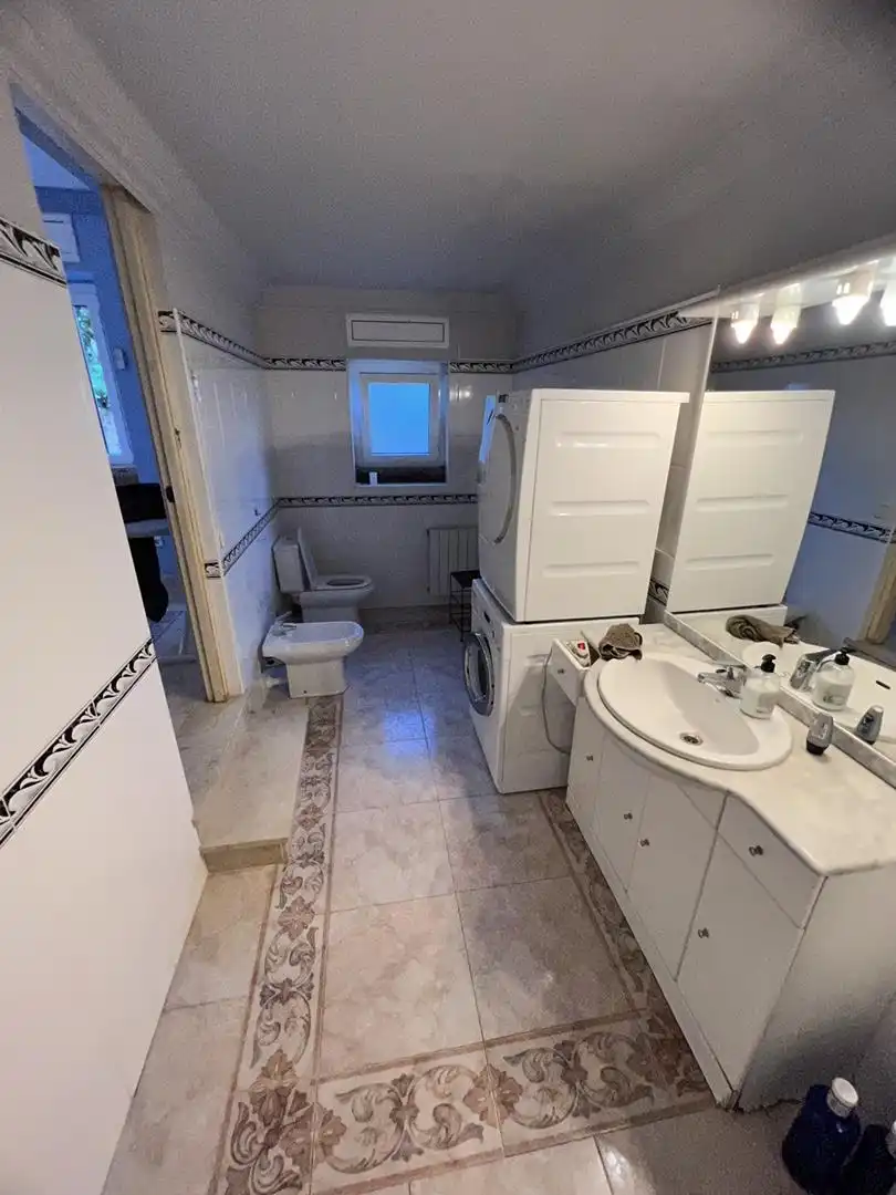 Flat for rent in Avinguda Pau Casals, 3, Torre Valentina - Mas Vilar de La Mutxada - Treumal Bathroom of Flat for rent in Calonge i Sant Antoni with Private garden, Terrace and Storage room