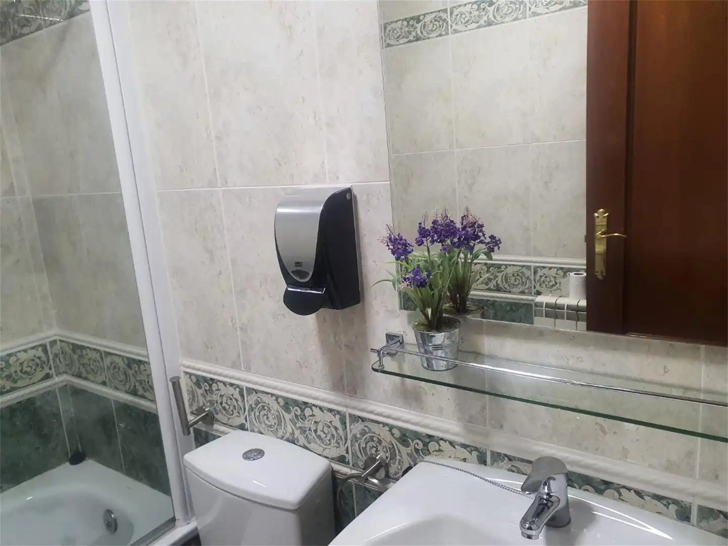Flat for sale in Calle Espronceda, 24, Prosperidad - Delicias Bathroom of Flat for sale in Salamanca with Heating, Parquet flooring and Furnished