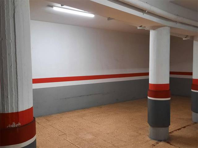 Garaje en Venta en Carrer de Berna, 5 en El Putget i el Farró