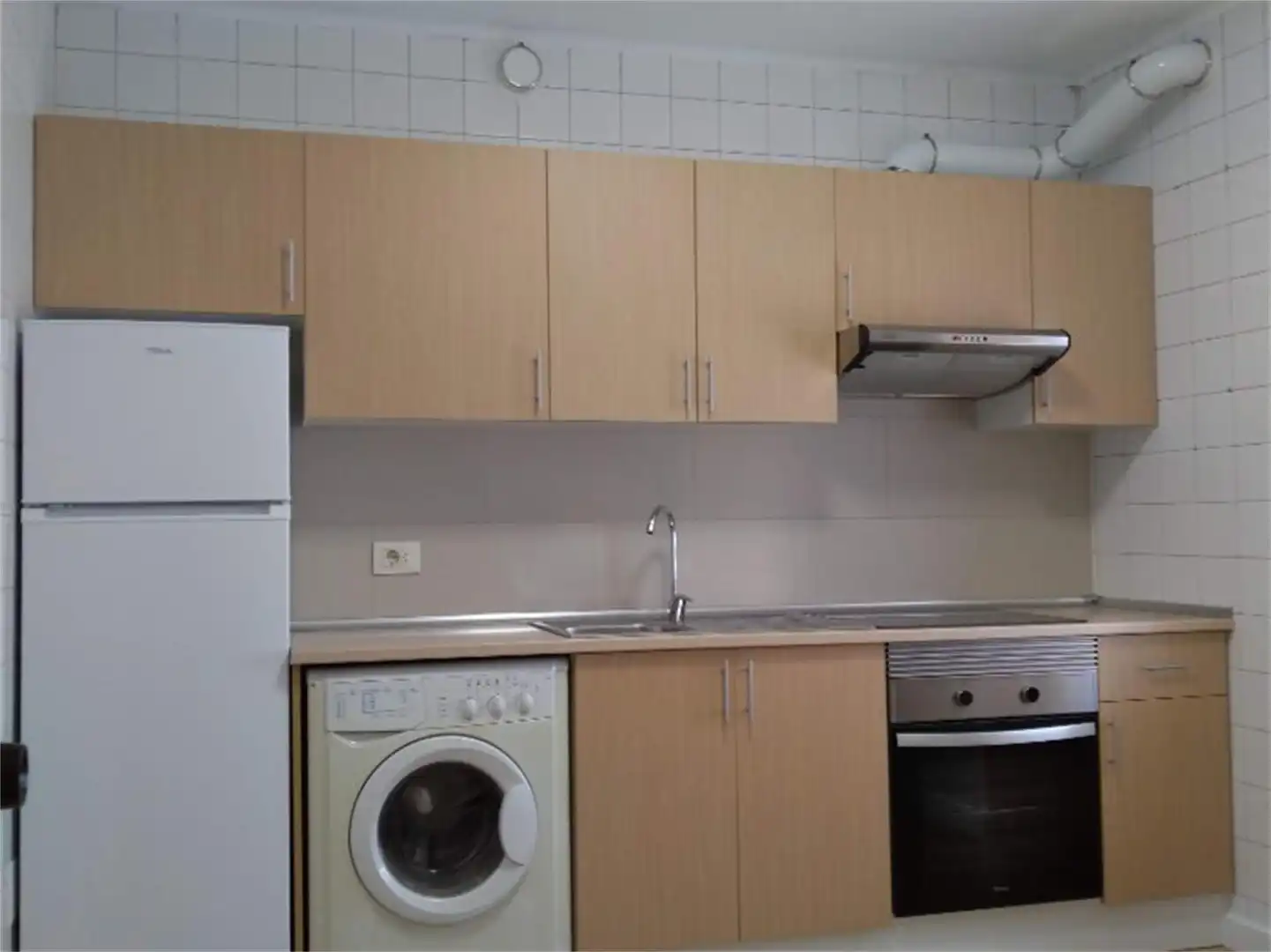 Houses for sale in Camiño Sixtro, 12, Coruxo - Oia - Saiáns Kitchen of Houses for sale in Vigo with Heating, Parquet flooring and Storage room