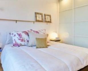 Bedroom of Flat for sale in Terrassa  with Air Conditioner and Balcony