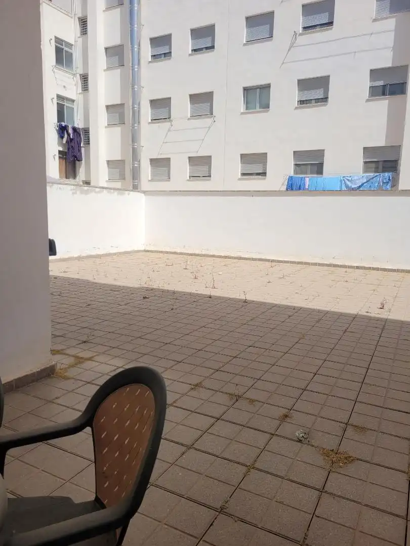 Habitación en Calle de San José, Pedanías - Extrarradio Terraza de Piso para compartir en Albacete con Calefacción, Amueblado y Horno