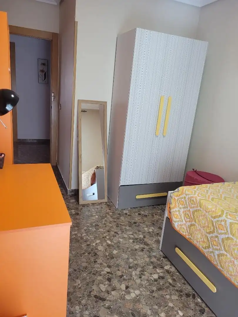 Habitación en Calle de San José, Pedanías - Extrarradio Habitación de Piso para compartir en Albacete con Calefacción, Amueblado y Horno