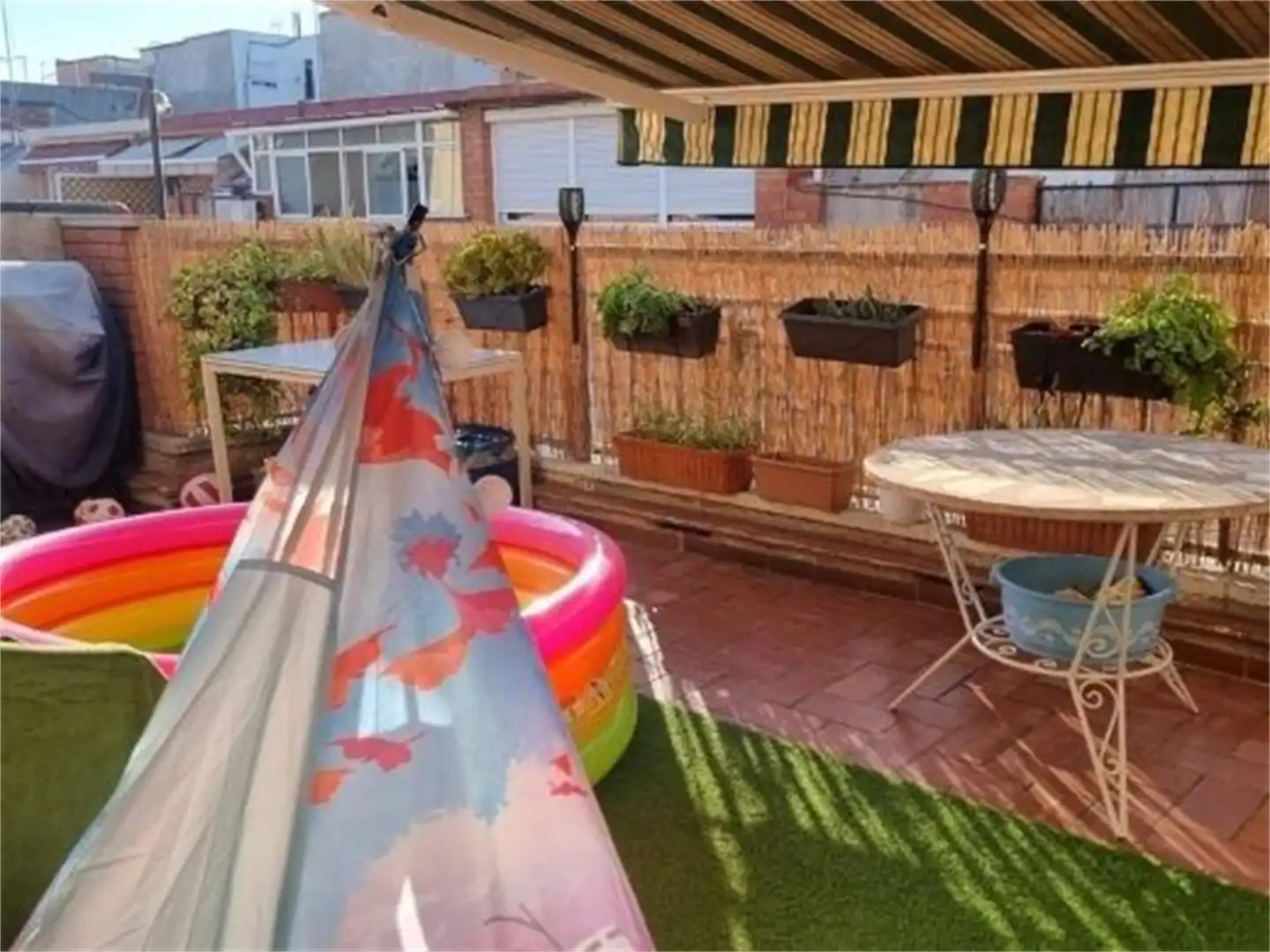 Room in Carrer de Quevedo, 11, La Salut Terrace of Attic for share in Badalona with Heating, Terrace and Furnished
