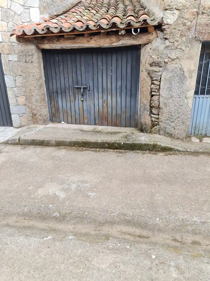 Pis en venda a Calle Pilón, 32, Santa María de los Caballeros Vista exterior de Pis en venda en Santa María de los Caballeros amb Balcó