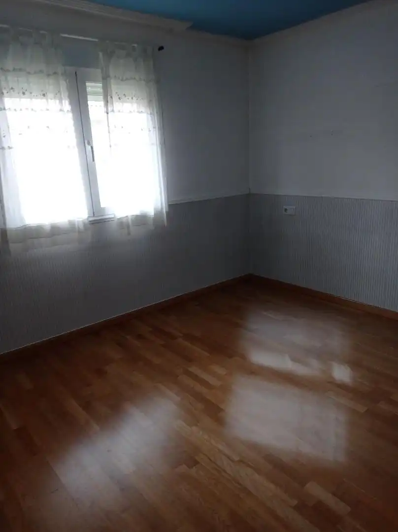 Detached homes for sale in Avenida Caboalles, Cuadros Bedroom of Detached homes for sale in Cuadros with Heating, Private garden and Terrace