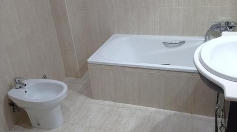 Foto 4 de Casa adosada en venda a Avenida Caboalles, Cuadros, León