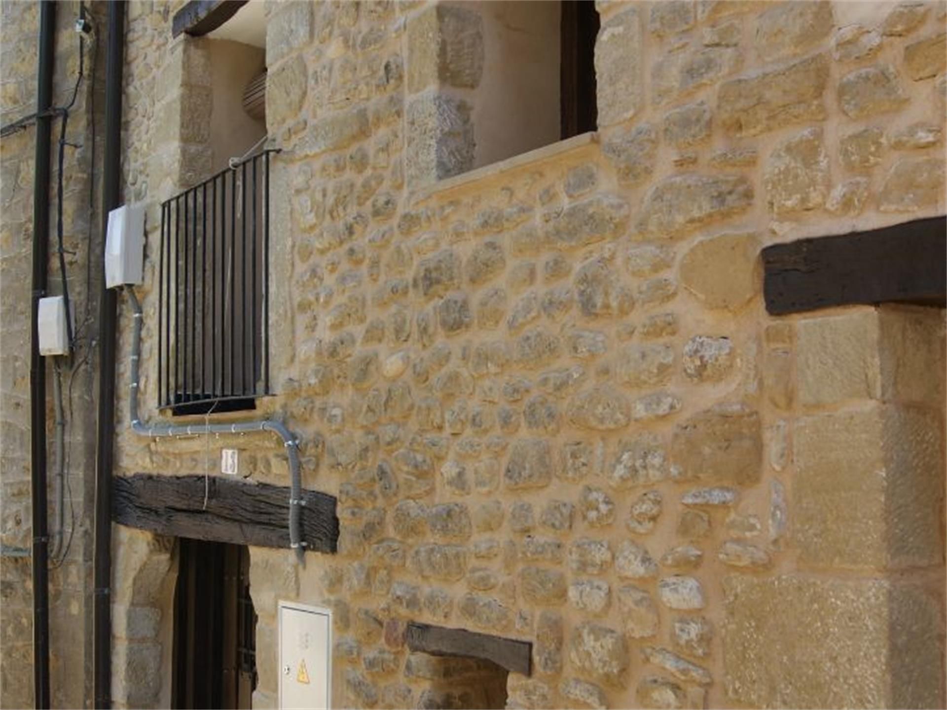 Exterior view of Single-family semi-detached for sale in Biel  with Private garden, Furnished and Balcony
