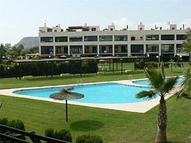 Piso en Venta en Calle Polín Laporta, 9 en Alicante Golf