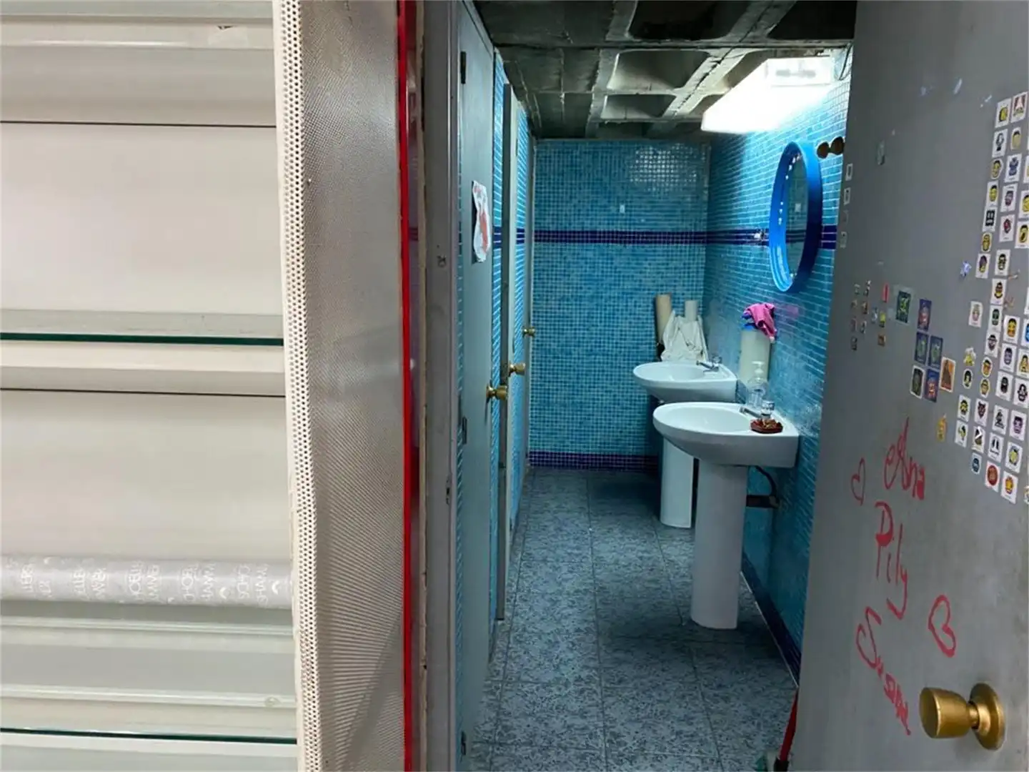 Badezimmer von Geschaftsraum zum Verkauf in Fuenlabrada mit Klimaanlage, Heizung und Möbliert
