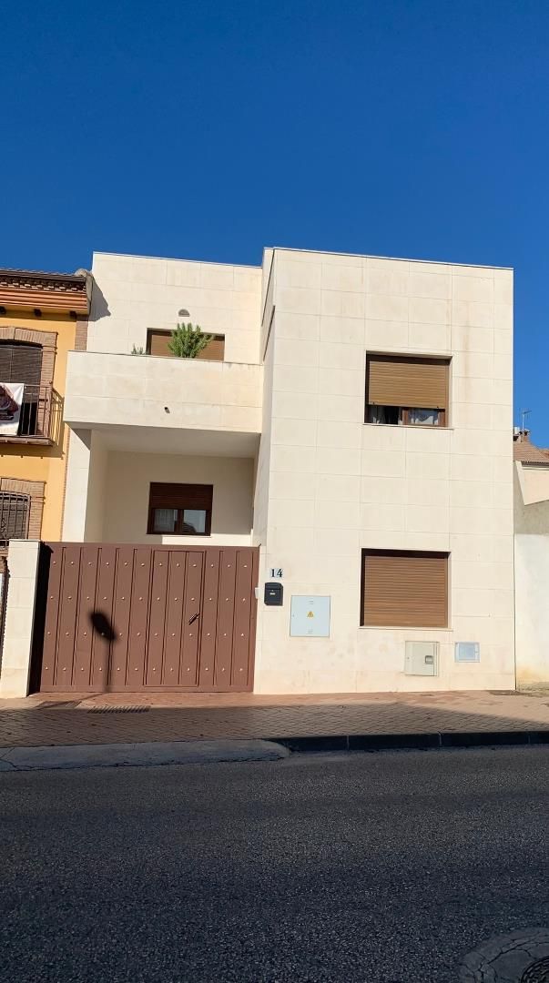 Exterior view of House or chalet for sale in Bailén  with Air Conditioner, Heating and Private garden