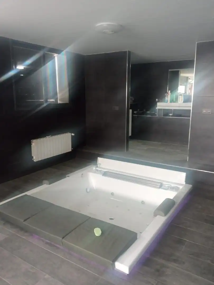 Bany de Casa o xalet en venda en Torrent amb Aire condicionat, Terrassa i Piscina