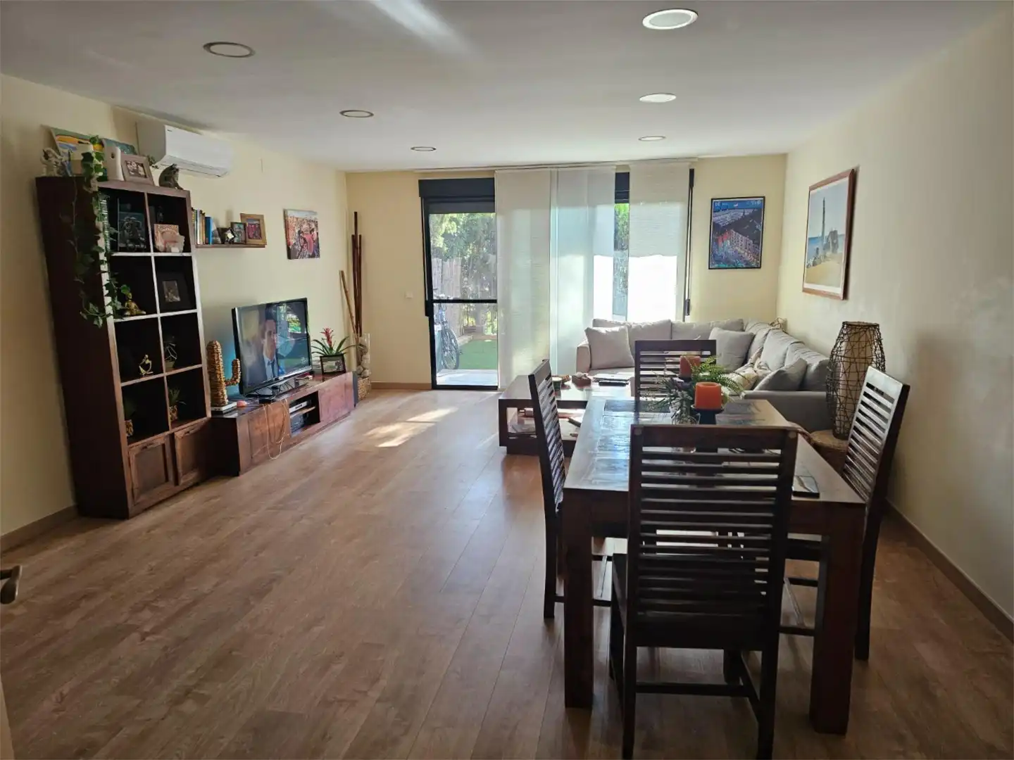 Piso en venta en Calle Polín Laporta, 9, Alicante Golf Sala de estar de Piso en venta en Alicante / Alacant con Aire acondicionado, Terraza y Piscina