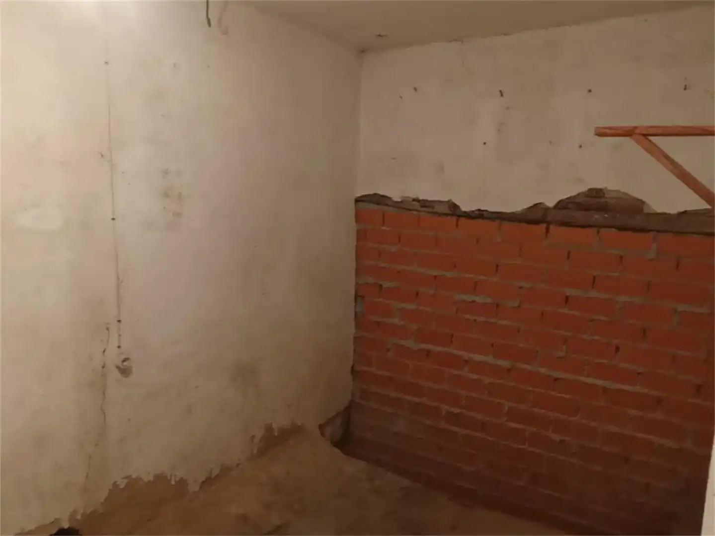 Casa adosada en venda a Calle Calzada, 12, Casas del Monte Casa adosada en venda en Casas del Monte amb Terrassa i Balcó