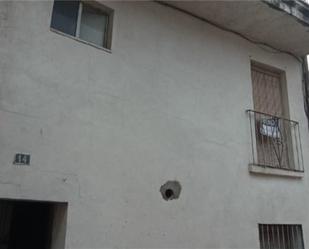 Vista exterior de Casa adosada en venda en Casas del Monte amb Terrassa i Balcó