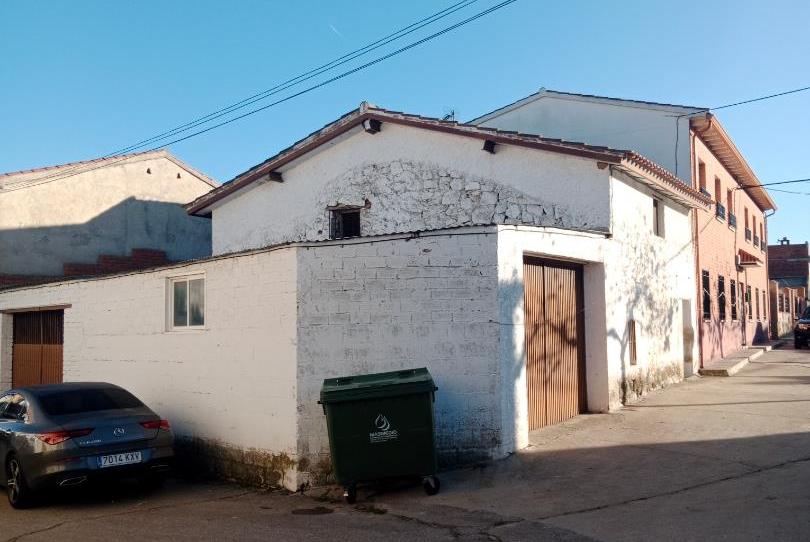 Planta baja en venta en Calle Eras Chicas, 9, Villar del Pedroso, Cáceres - imagen 1 Foto 1 de Planta baja en venta en Calle Eras Chicas, 9, Villar del Pedroso, Cáceres