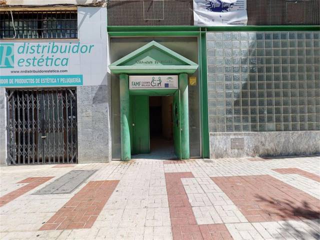 Oficina en Venta en Calle Góngora, 18 en Parque Ayala - Jardín de la Abadía - Huelín