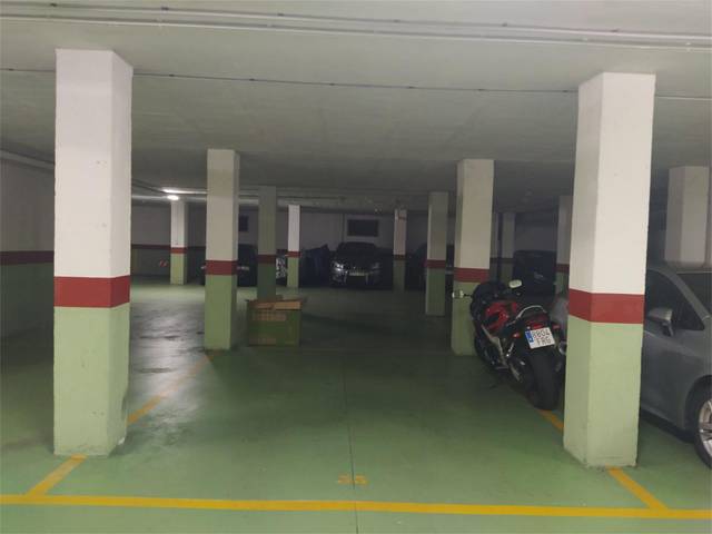 Garaje en Alquiler en Avenida Médico Ballina, 15 en O Burgo - Campus Universitario