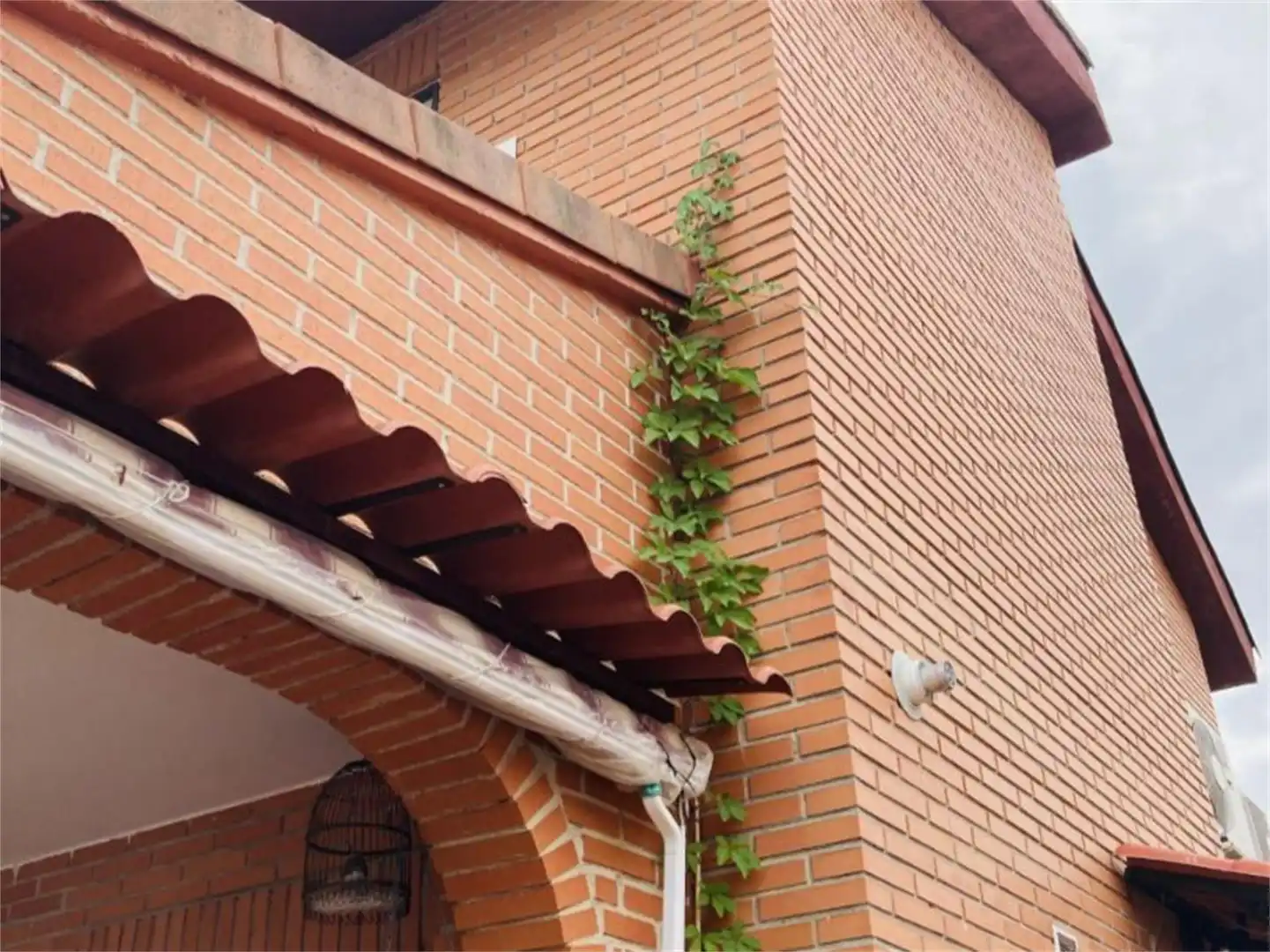 Exterior view of Houses for sale in Villa del Prado  with Air Conditioner and Terrace