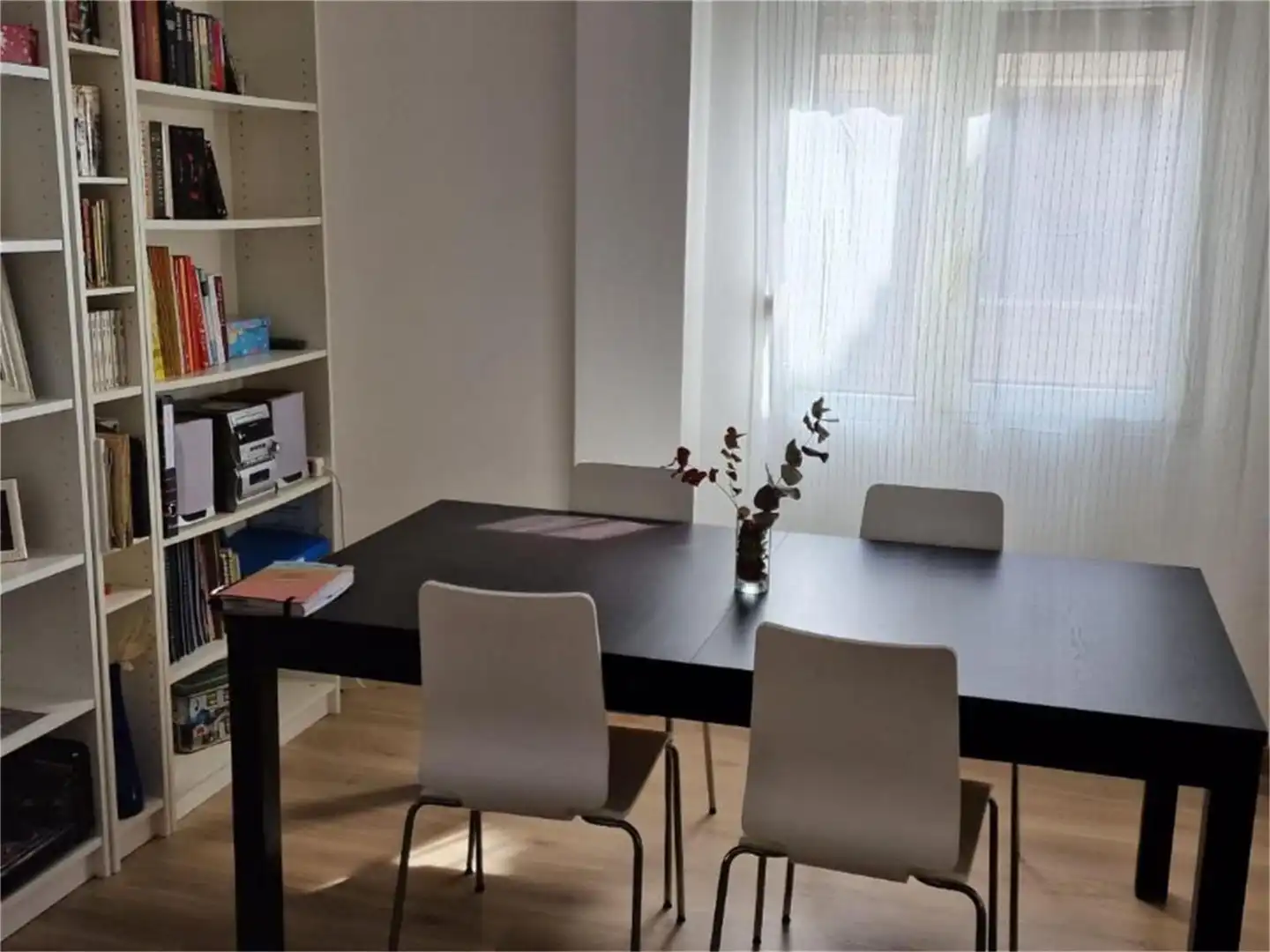Piso en venta en Calle Ronda de Gracia, 1, Medina del Campo Comedor de Piso en venta en Medina del Campo con Terraza, Trastero y Videoportero
