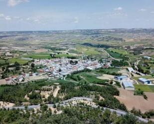 Vista exterior de Casa adosada en venda en La Peraleja   amb Balcó