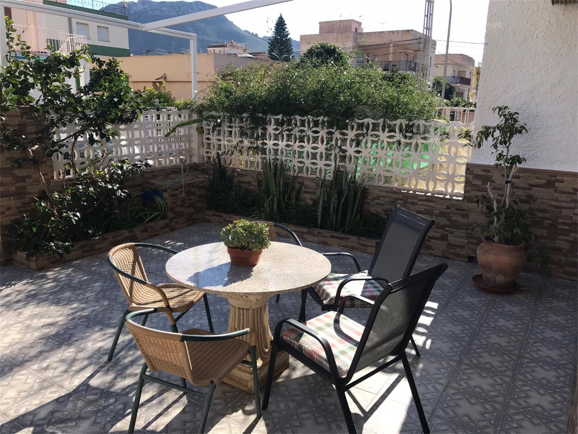 Terrasse von Einfamilien-Reihenhaus miete in Águilas mit Heizung, Privatgarten und Möbliert