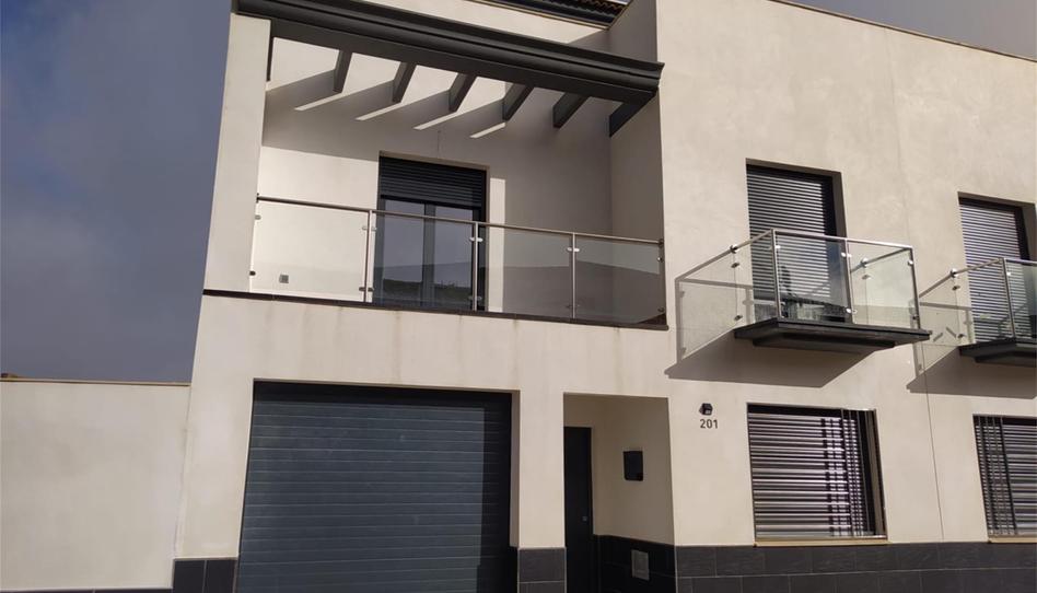 Foto 1 de Casa adosada en venta en Calle Rafael Alberti, 1, Almendralejo, Badajoz