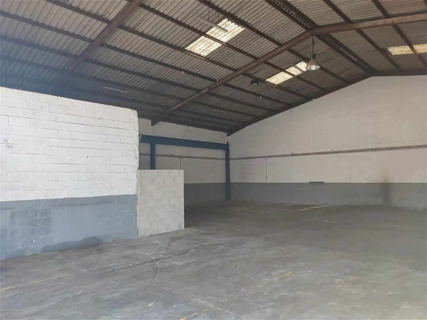 Nave industrial en venta en Huelva