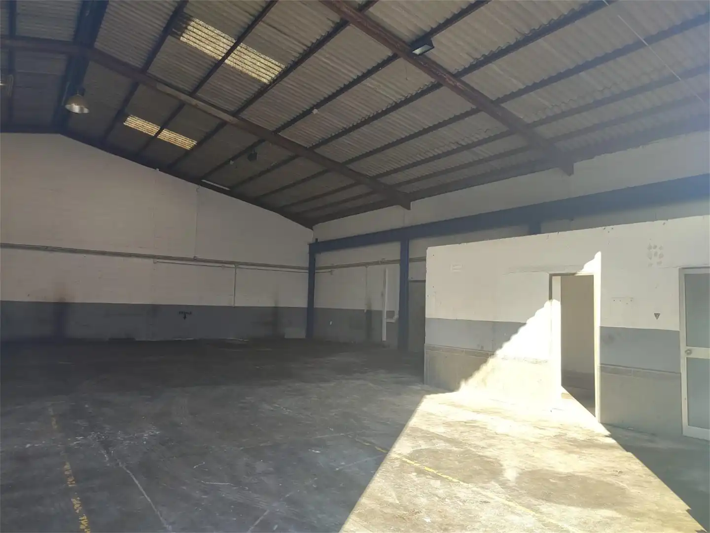 Nave industrial en venta en Huelva