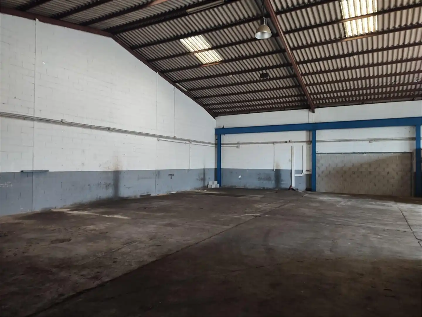 Nave industrial en venta en Huelva