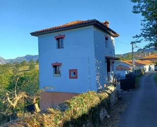 Vista exterior de Casa o xalet en venda en Ribadesella amb Terrassa