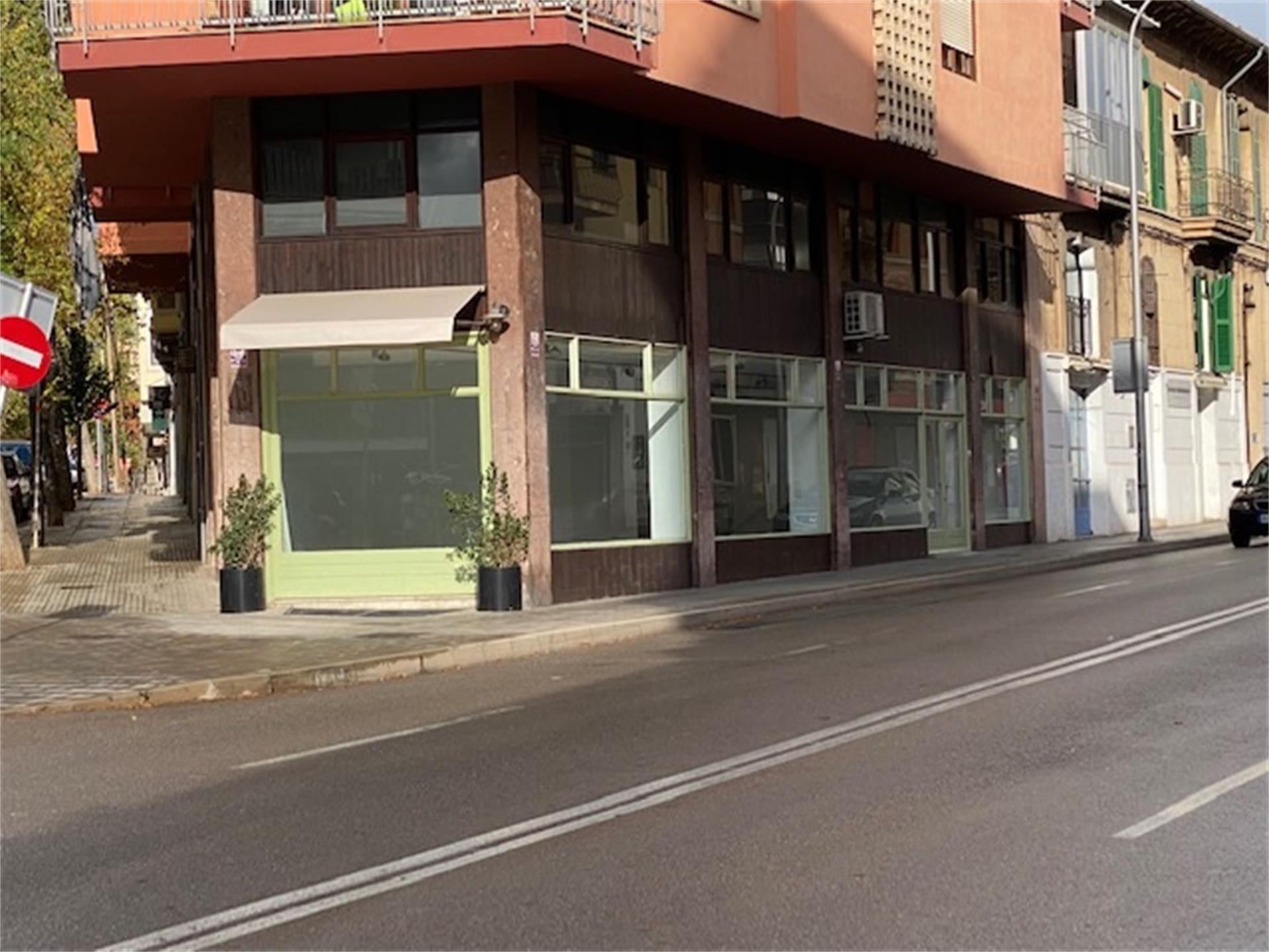 Vista exterior de Local en venda en  Palma de Mallorca amb Aire condicionat