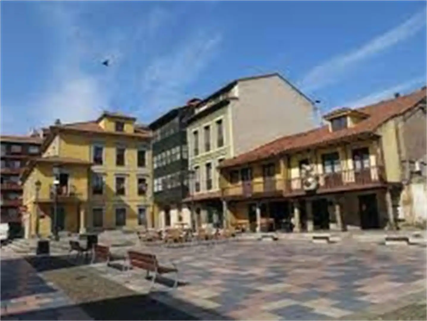Residential zum Verkauf in Plaza Carbayo, 5, Centro Außenansicht von Residential zum Verkauf in Avilés
