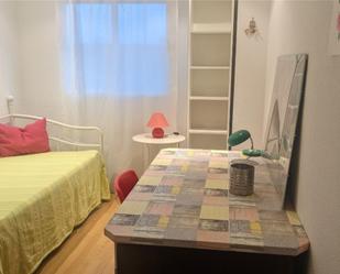 Bedroom of Flat to share in Elche / Elx  with Private garden, Parquet flooring and Swimming Pool