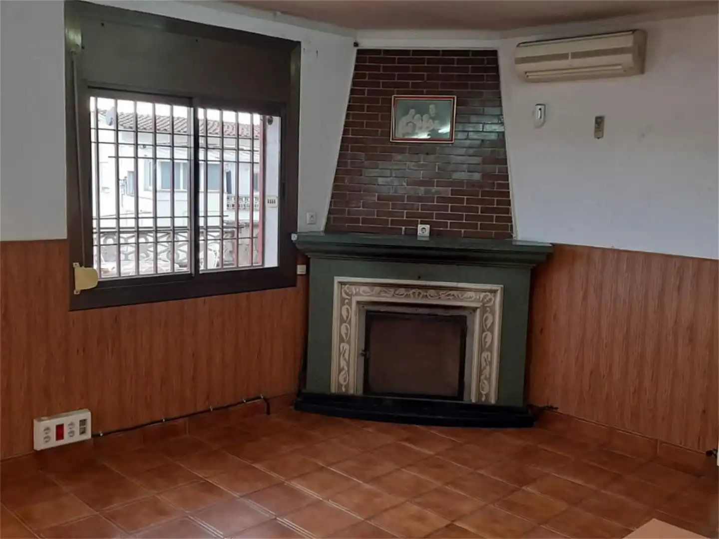 Duplexes for sale in Carretera Fuente de la Encina, S/n, Can Franquesa Living room of Duplexes for sale in Santa Coloma de Gramenet with Air Conditioner, Terrace and Balcony