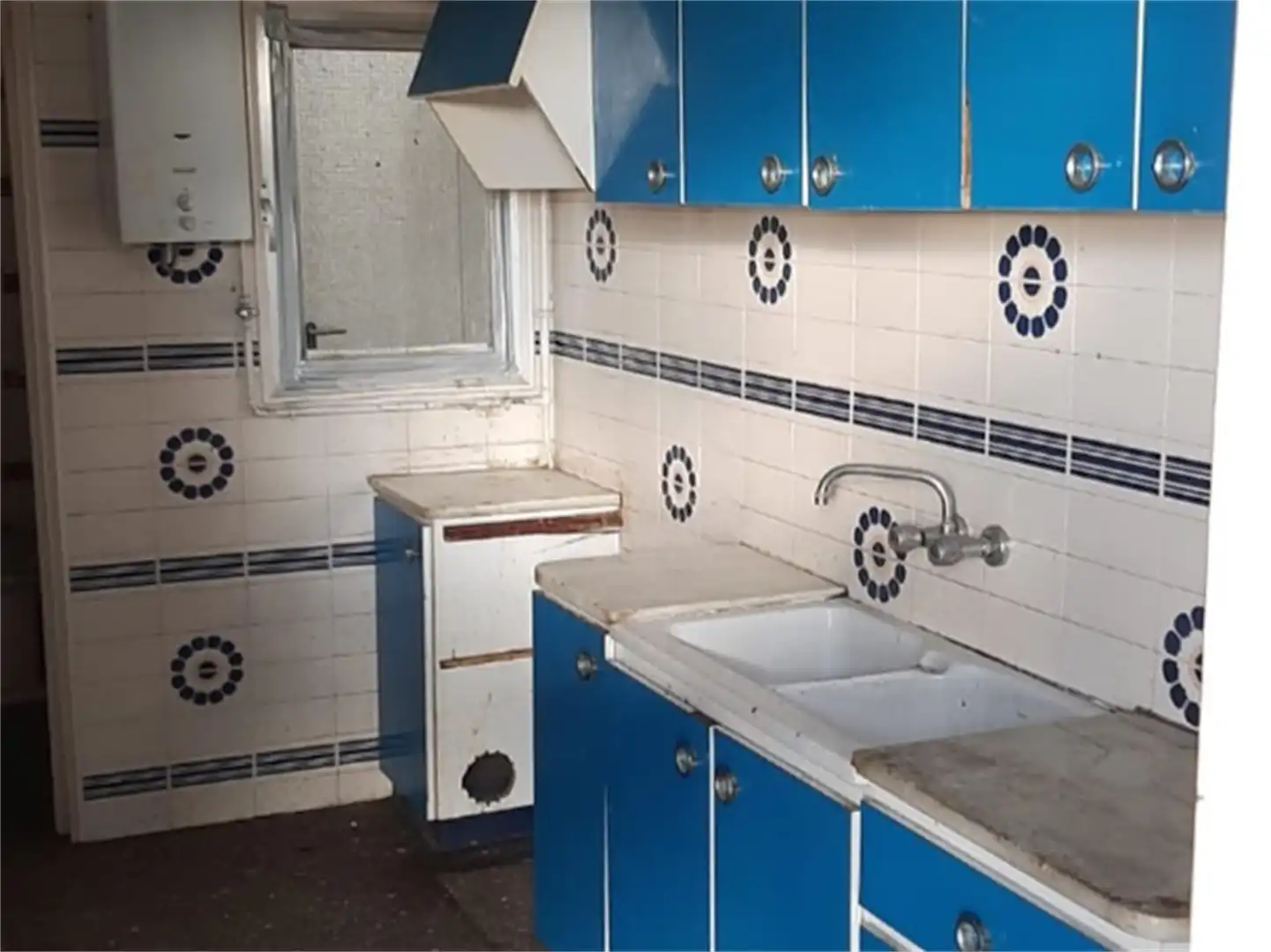 Duplexes for sale in Carretera Fuente de la Encina, S/n, Can Franquesa Kitchen of Duplexes for sale in Santa Coloma de Gramenet with Air Conditioner, Terrace and Balcony
