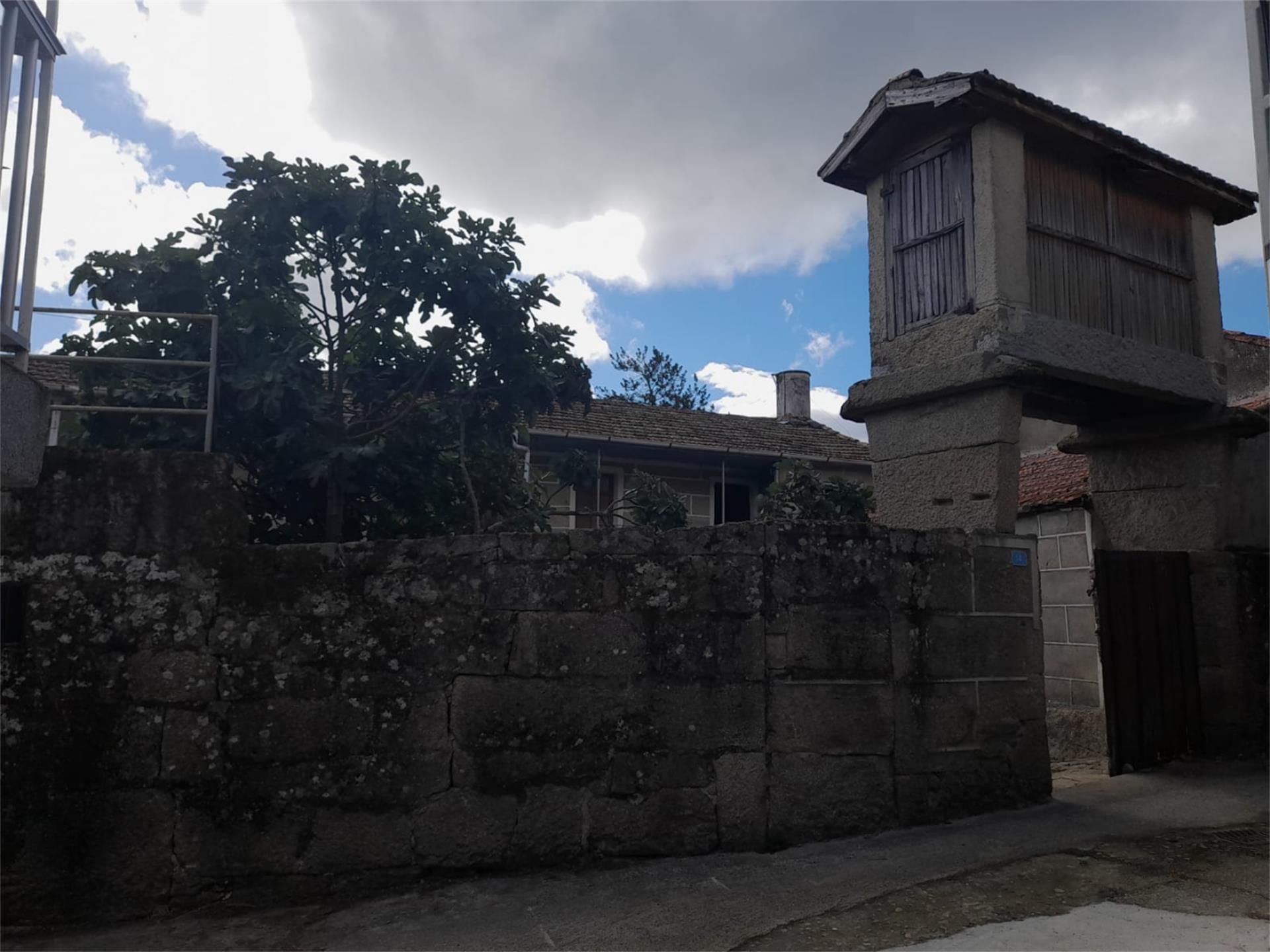 Exterior view of House or chalet for sale in A Merca  