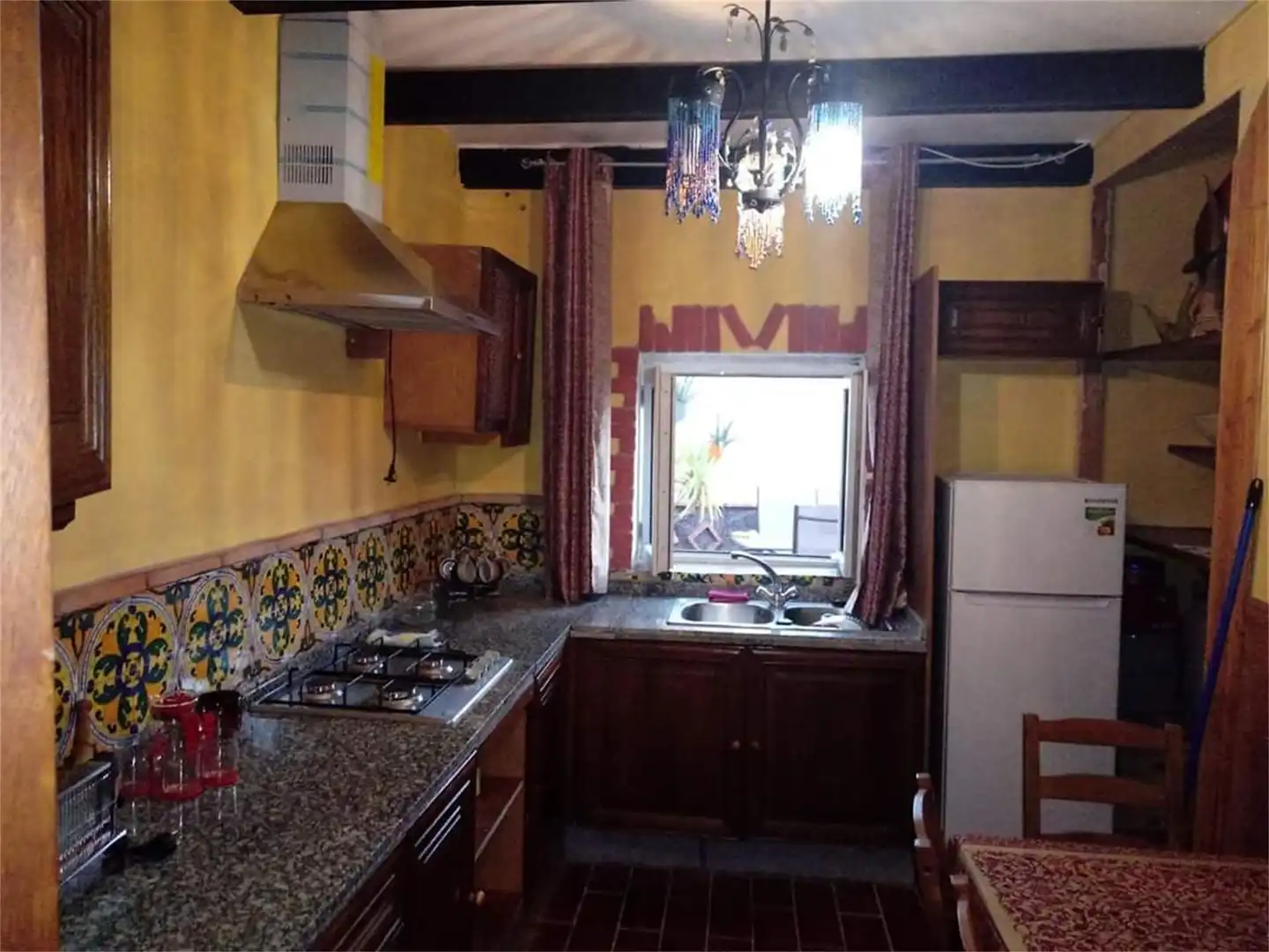Casa adosada en venta en Calle Calle de Doctor Andres Muñoz, 28, Cazalla de la Sierra Cocina de Casa adosada en venta en Cazalla de la Sierra con Aire acondicionado y Terraza
