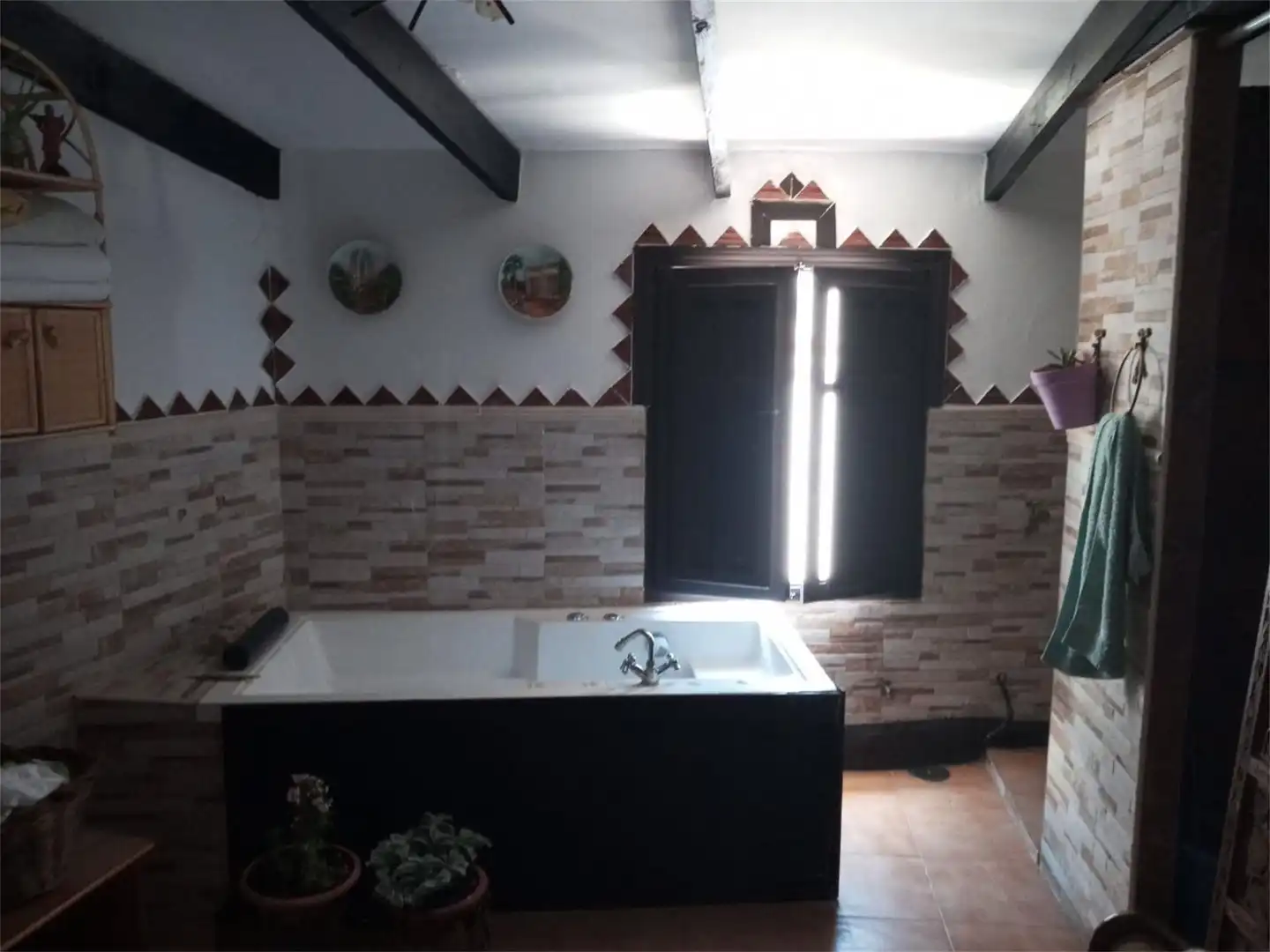 Casa adosada en venta en Calle Calle de Doctor Andres Muñoz, 28, Cazalla de la Sierra Baño de Casa adosada en venta en Cazalla de la Sierra con Aire acondicionado y Terraza