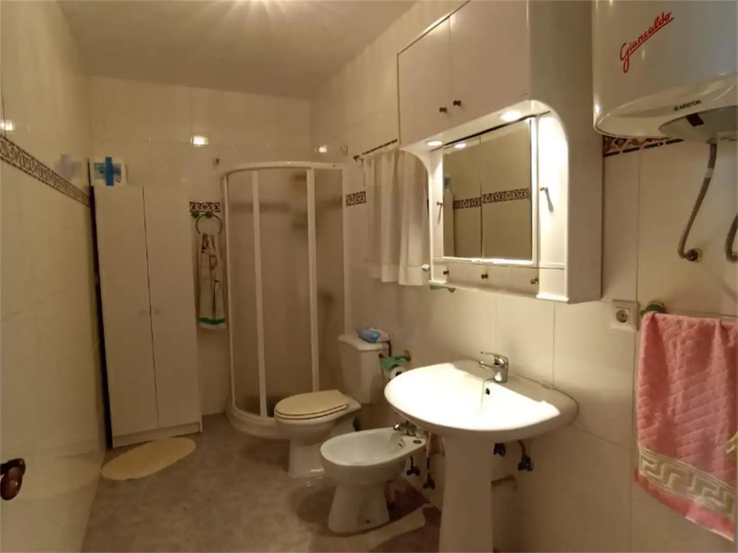 Bathroom of Country homes for sale in Murcia  with Air Conditioner, Private garden and Parquet flooring