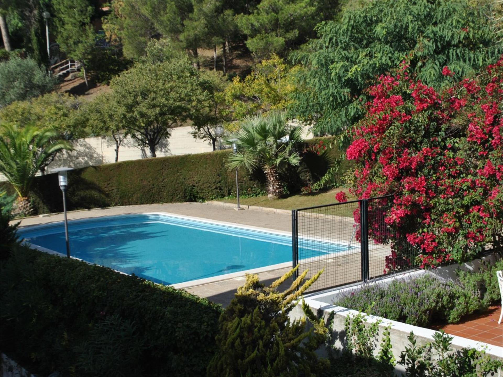 Swimming pool of Single-family semi-detached for sale in Sant Just Desvern  with Air Conditioner, Terrace and Swimming Pool