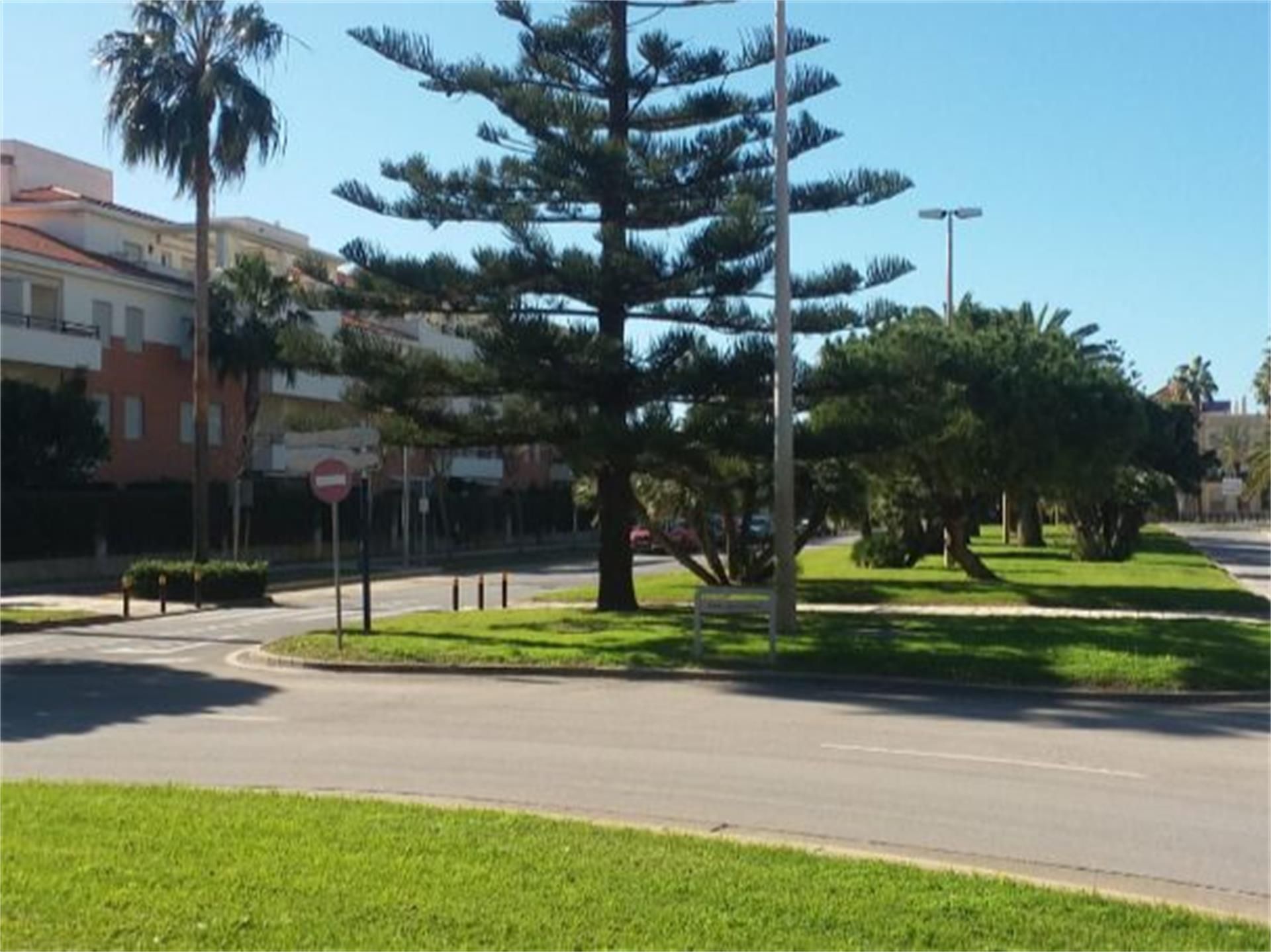 Vista exterior de Pis en venda en Rota amb Aire condicionat, Terrassa i Piscina