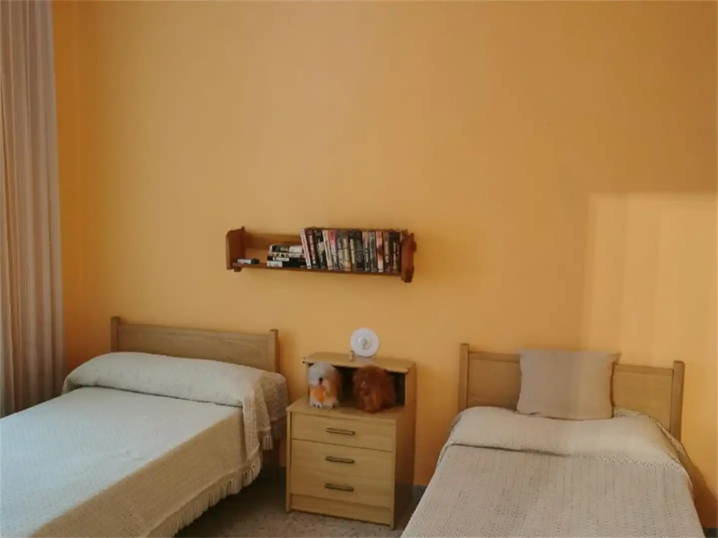 Casa adosada en venta en Paseo San Francisco, 5, Valencia de Alcántara Habitación de Casa adosada en venta en Valencia de Alcántara con Terraza, Amueblado y Balcón