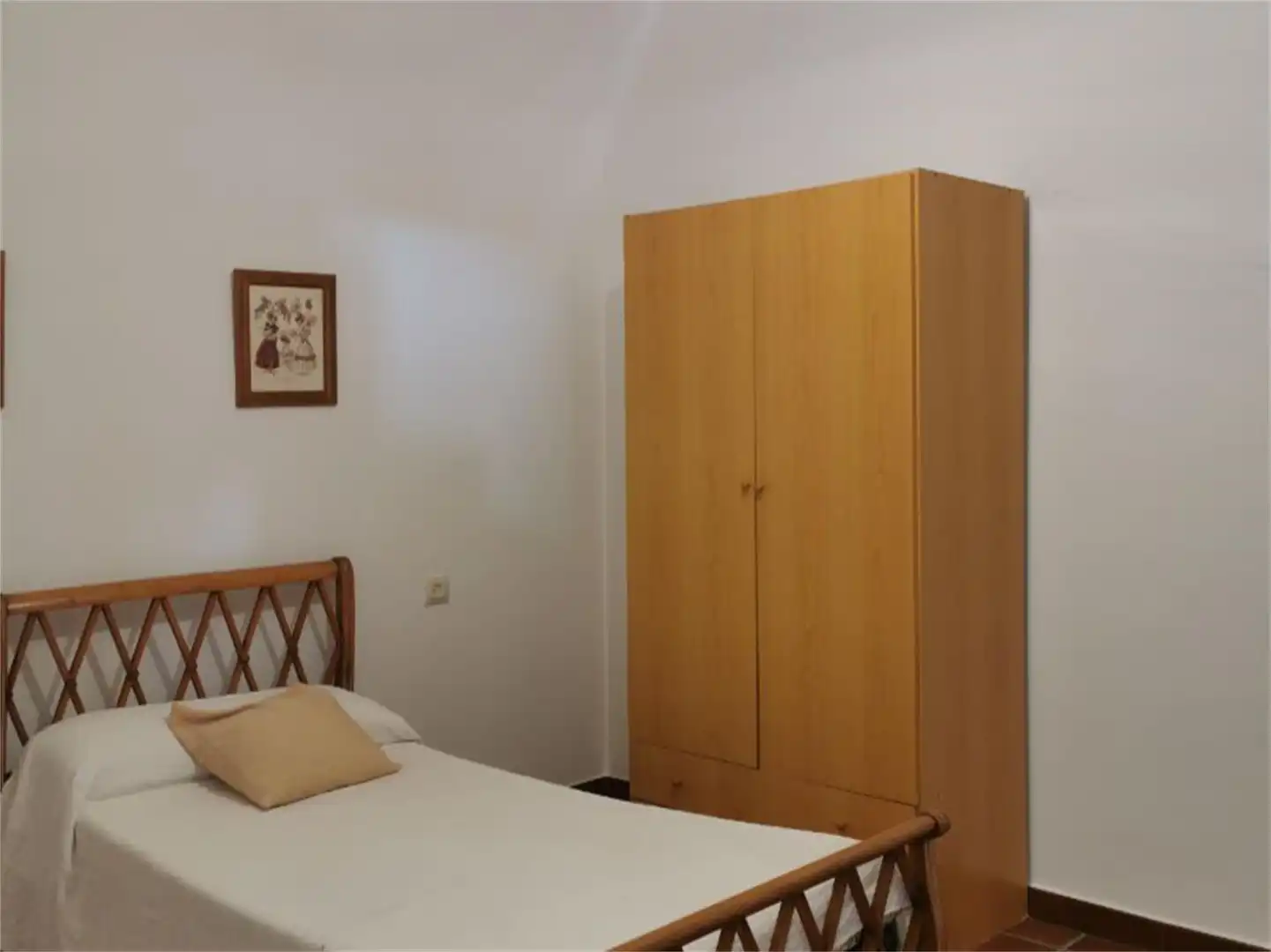 Casa adosada en venta en Paseo San Francisco, 5, Valencia de Alcántara Habitación de Casa adosada en venta en Valencia de Alcántara con Terraza, Amueblado y Balcón
